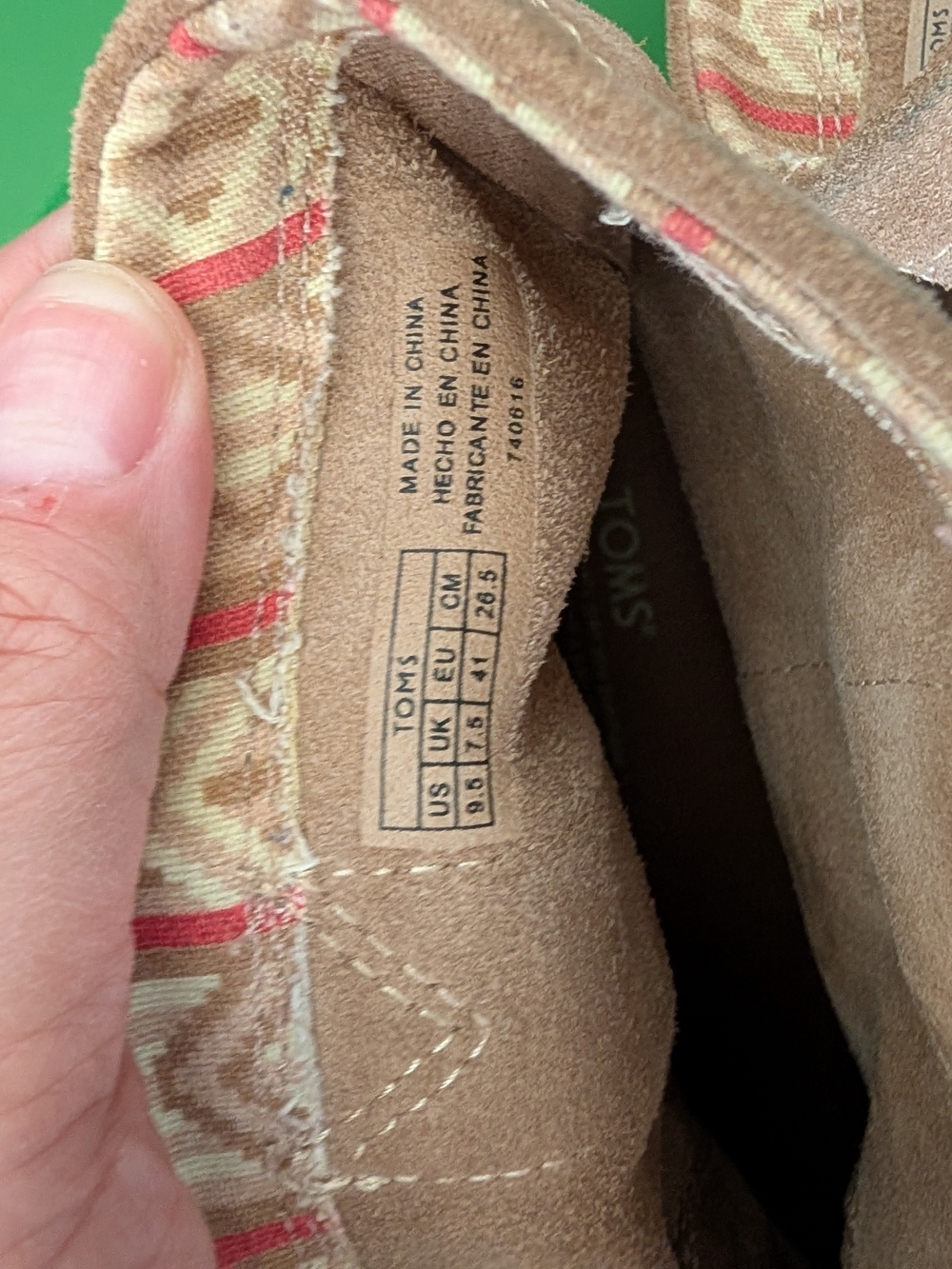 Toms Women's Suede Ankle Boots in Tan - Picture 4 of 10
